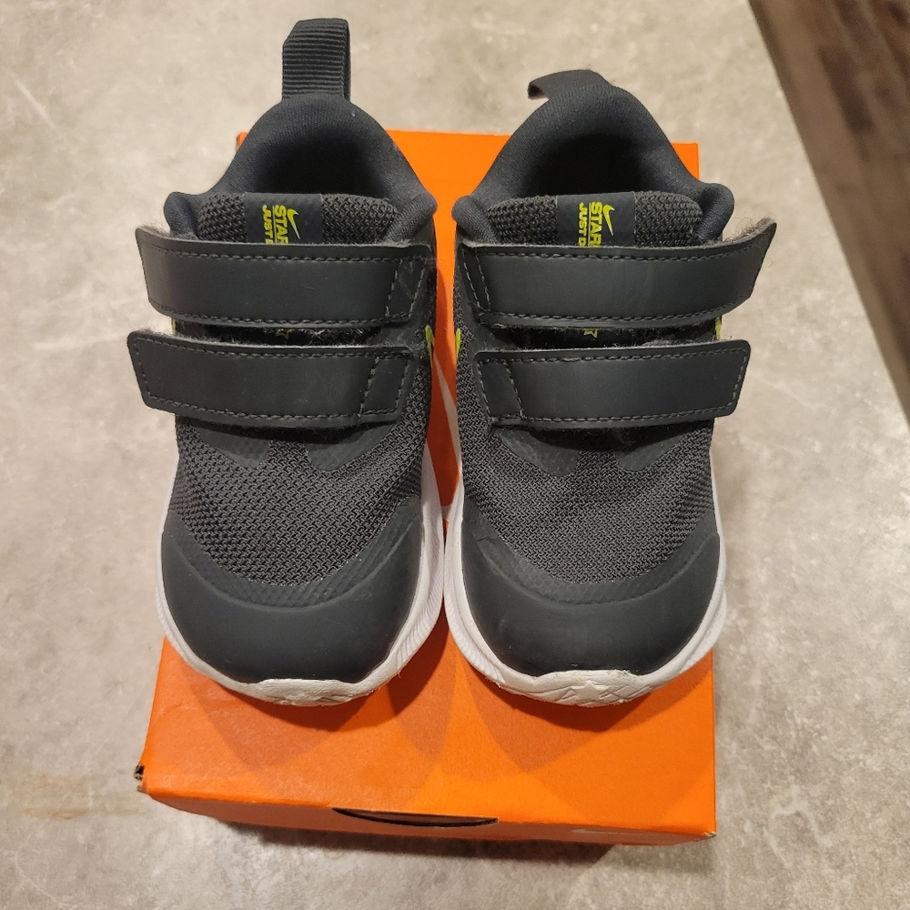 Nike Shoes Star runner 3